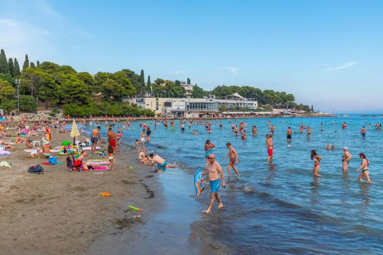 Apartment Saluti Near Old Town With Sea View&Parking Split