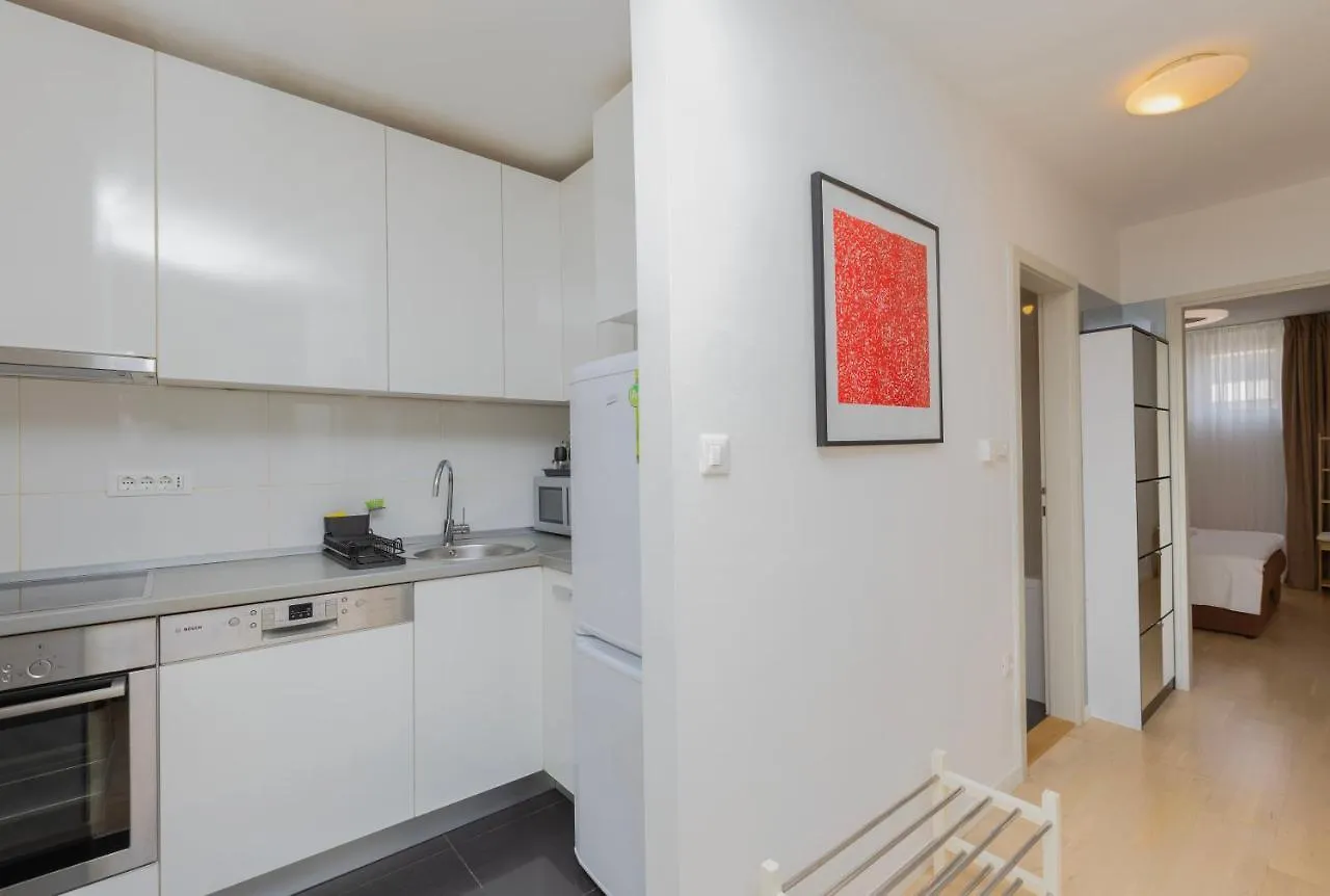 Apartment Saluti Near Old Town With Sea View&Parking Split