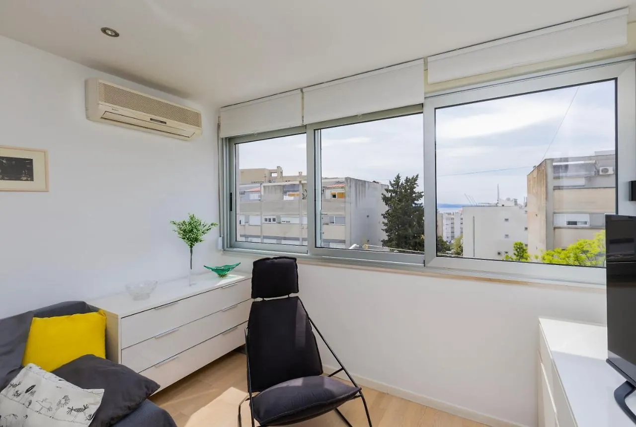 Apartment Saluti Near Old Town With Sea View&Parking Split