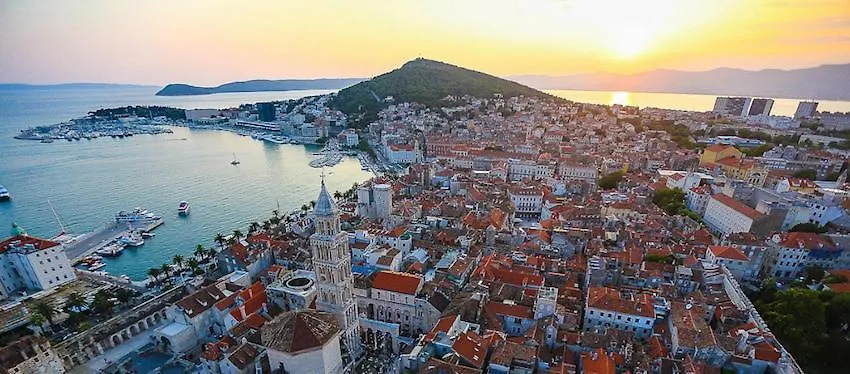Apartment Saluti Near Old Town With Sea View&Parking Split Croatia
