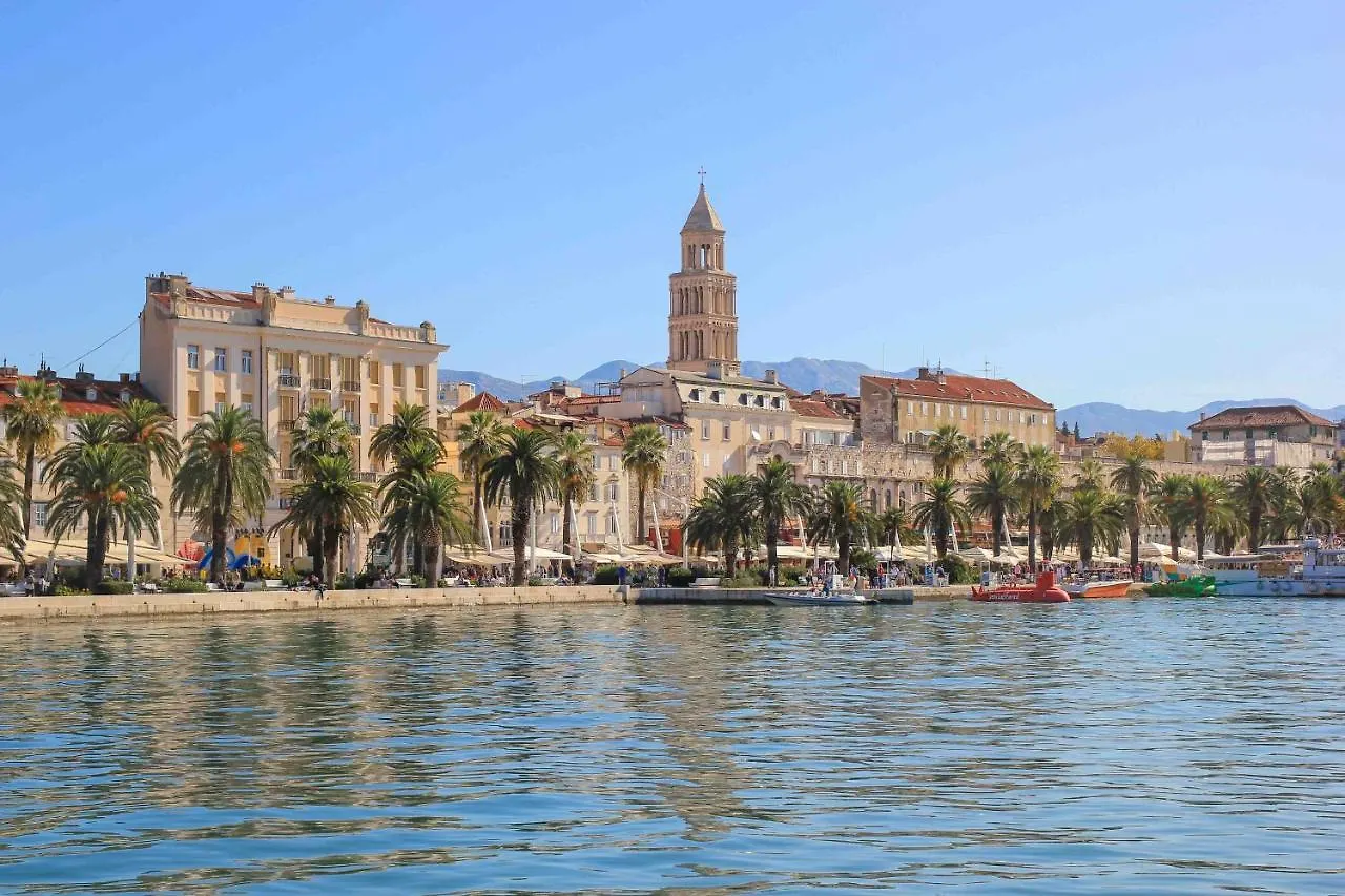 Apartment Saluti Near Old Town With Sea View&Parking Split 0*,